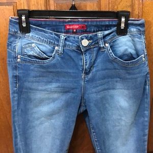 SOLD ON ♏️ YMI jeans skinny